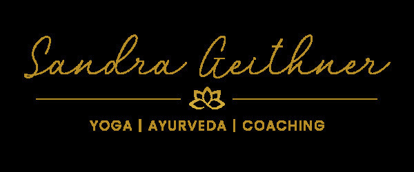sandrageithner YOGA & AYURVEDA Logo